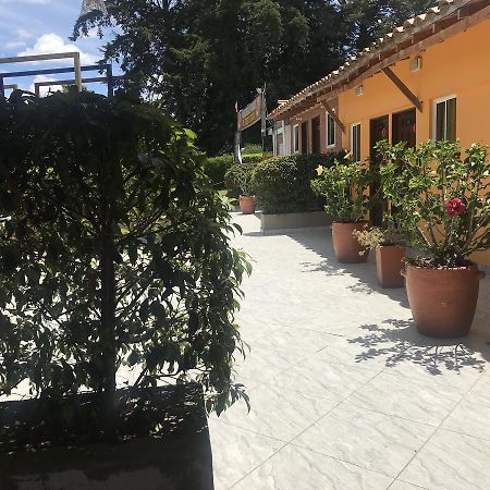 Hostal El Hangar Rionegro Exteriör bild
