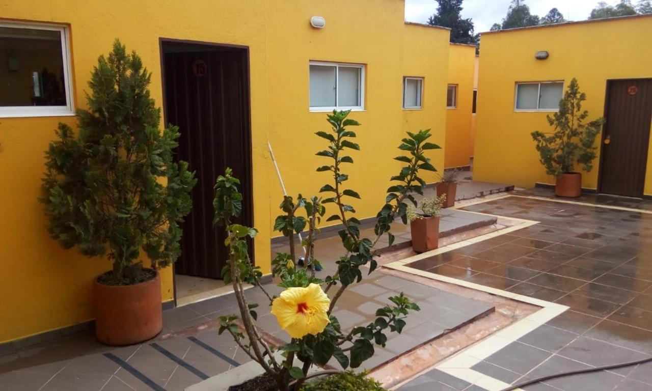 Hostal El Hangar Rionegro Exteriör bild