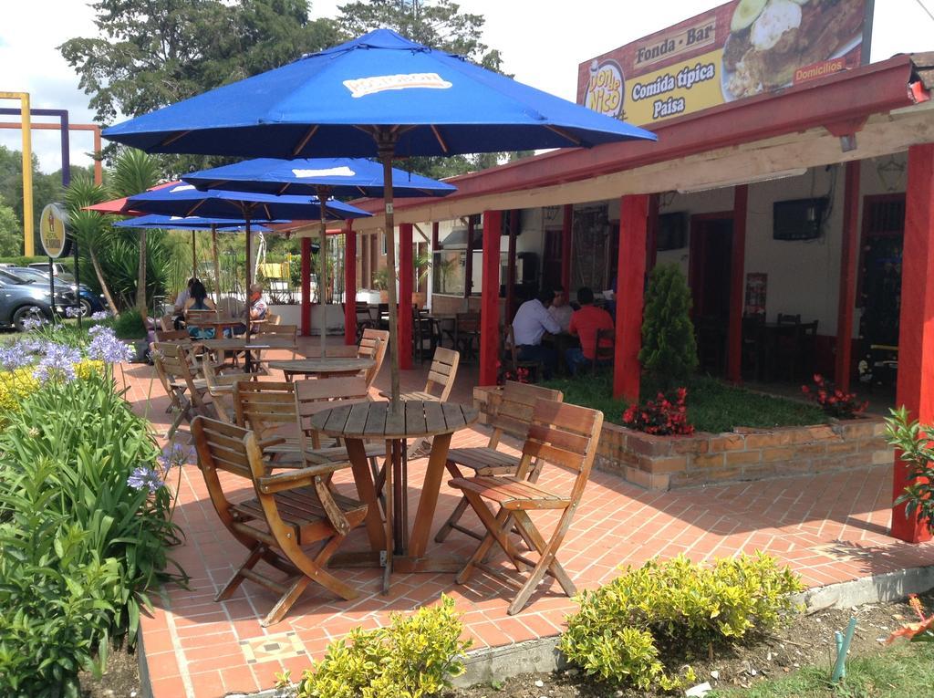 Hostal El Hangar Rionegro Exteriör bild