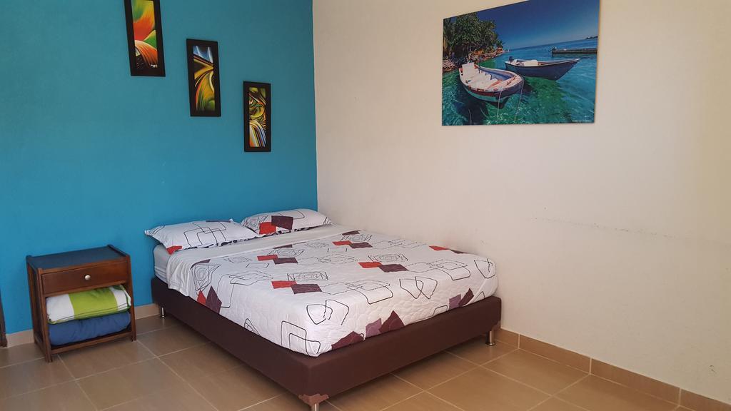 Hostal El Hangar Rionegro Exteriör bild