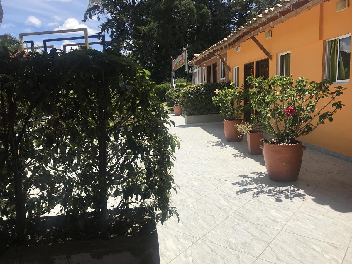 Hostal El Hangar Rionegro Exteriör bild